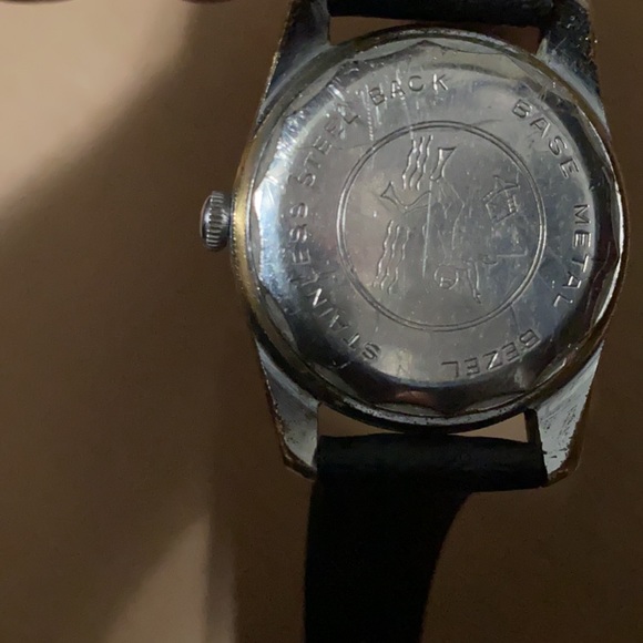 Vintage Swiss Le Jour Dive Watch RARE RUNS - Picture 5 of 5